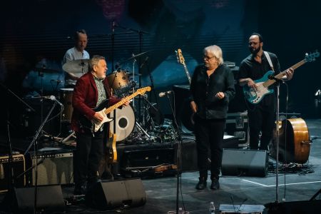 ROBERT KŘESŤAN & DRUHÁ TRÁVA & MICHAL PAVLÍČEK